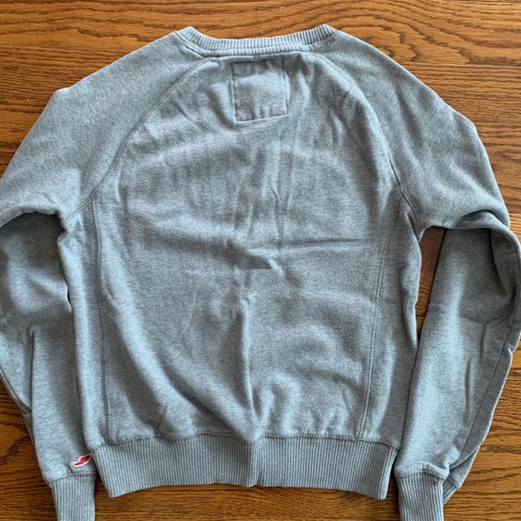 University of Iowa Hawkeyes Sweater - Picture 4 of 4